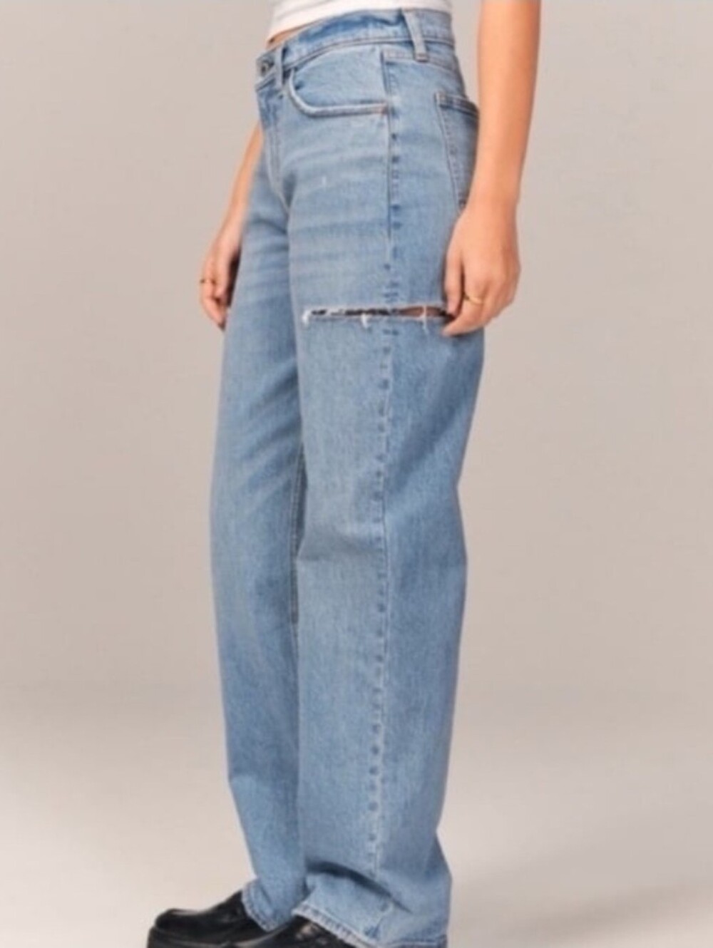 Abercrombie The 90s Baggy Low Rise Jean - 24 Long - Picture 12 of 12